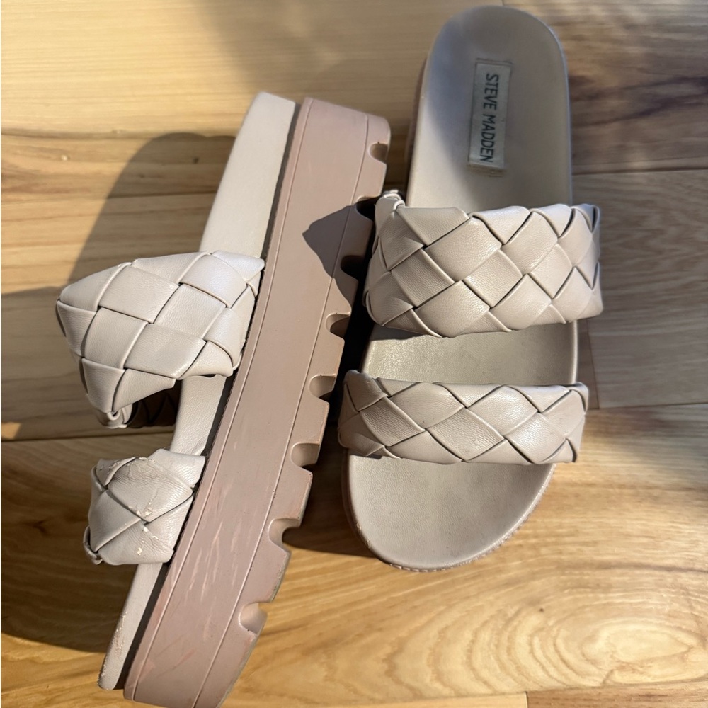 Steve Madden Women's Woven platform Sandals